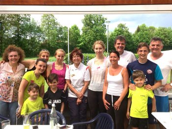 Mit einem Schleiferlturnier sind die Tennisfreunde des SC Glückauf Auerbach in die Saison 2018 gestartet.